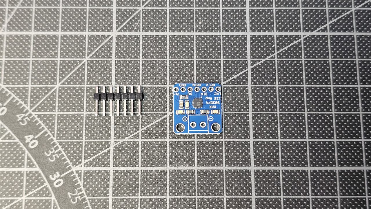 MAX98357A amplifier and its 7-pin header
